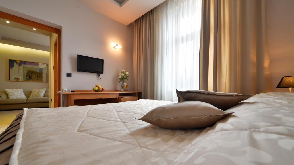 Hotel Zelengora كراغوييفاك المظهر الخارجي الصورة