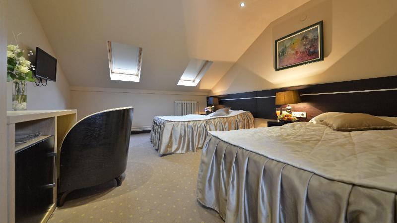 Hotel Zelengora كراغوييفاك المظهر الخارجي الصورة