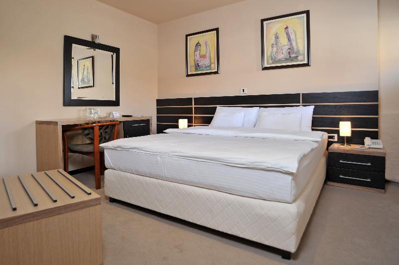 Hotel Zelengora كراغوييفاك الغرفة الصورة